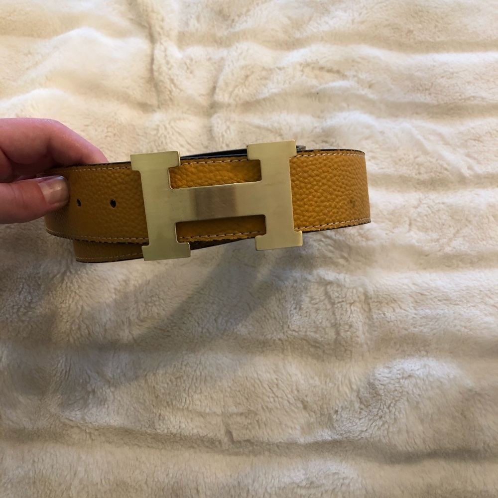 Look alike H belt